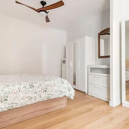 Apartment Vibe ,wifi ,espacio Trabajo,playa ,ocio